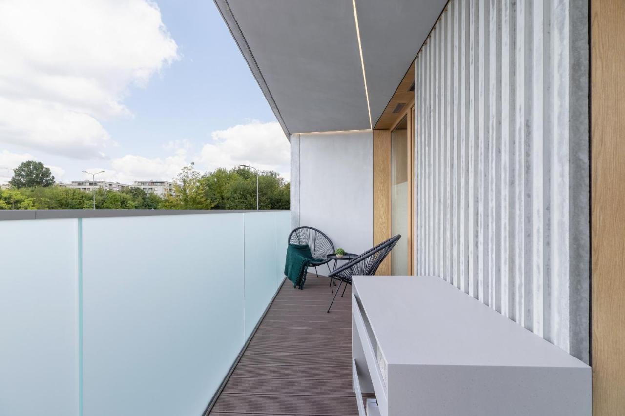 Solaris Park Apartment Tauron Arena By Renters Prestige Krakow Luaran gambar